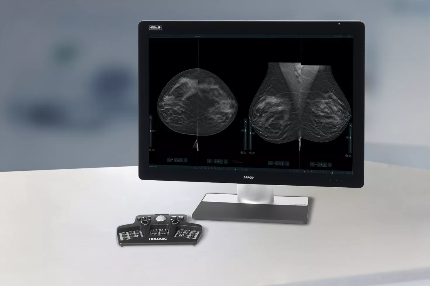 3DQuorum™ Imaging Technology on table in lab setting